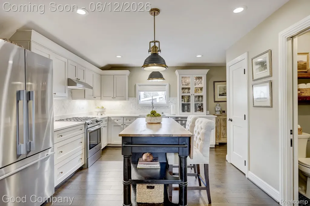 3105 Culbertson Avenue Rochester Hills City MI 48307