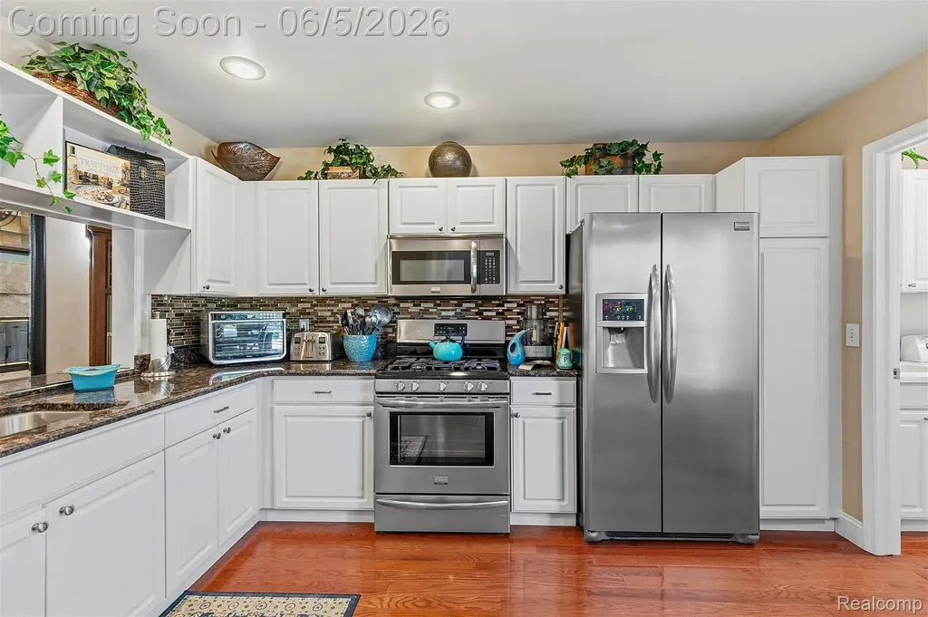 16748 Shale Court Macomb Township MI 48042