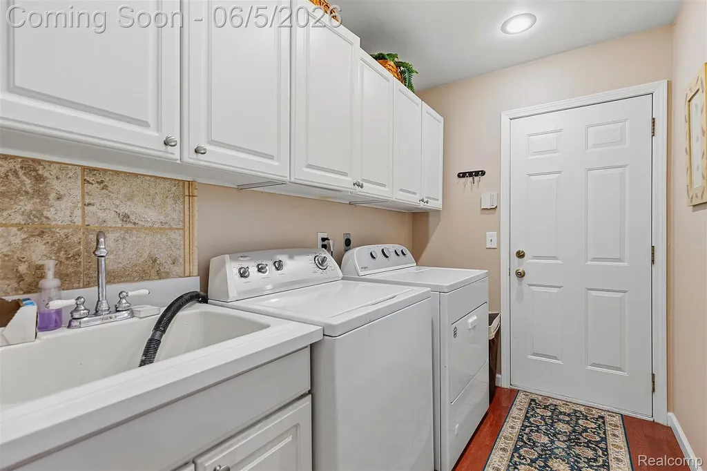 16748 Shale Court Macomb Township MI 48042