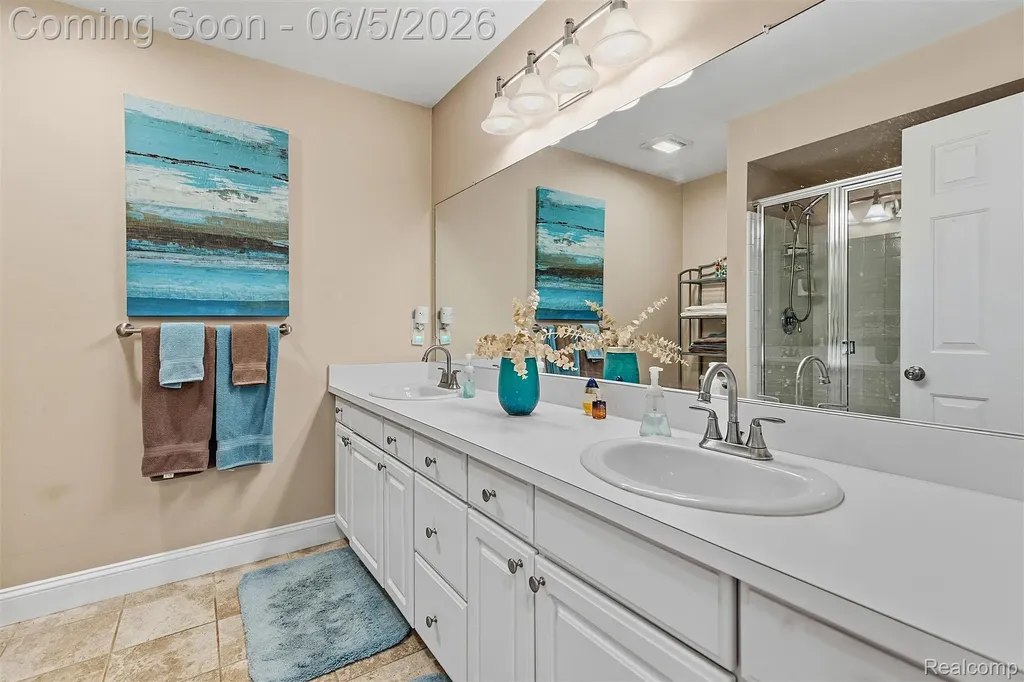 16748 Shale Court Macomb Township MI 48042