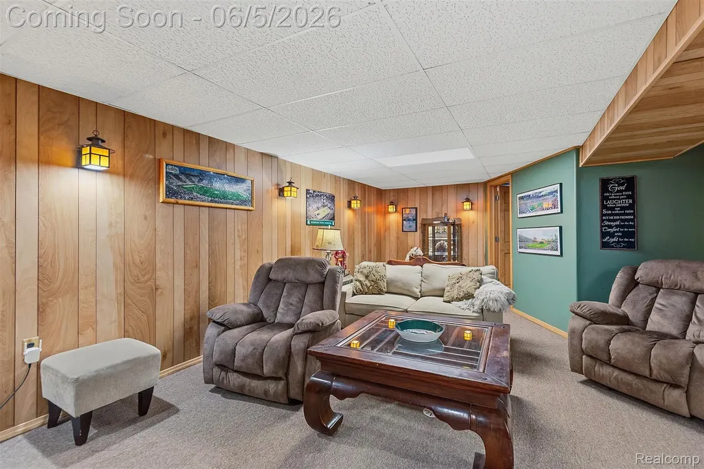 16748 Shale Court Macomb Township MI 48042