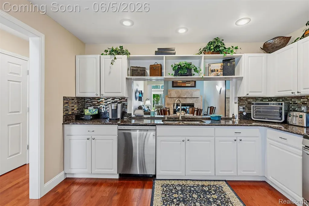 16748 Shale Court Macomb Township MI 48042