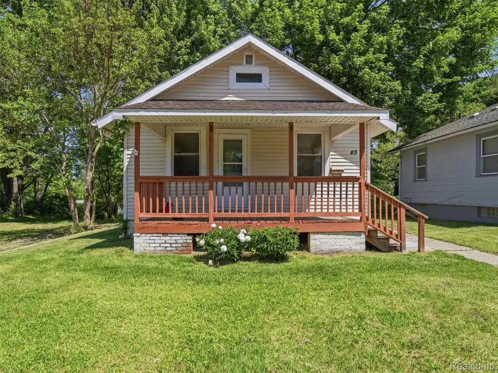 45 Kemp Street Pontiac City MI 48342