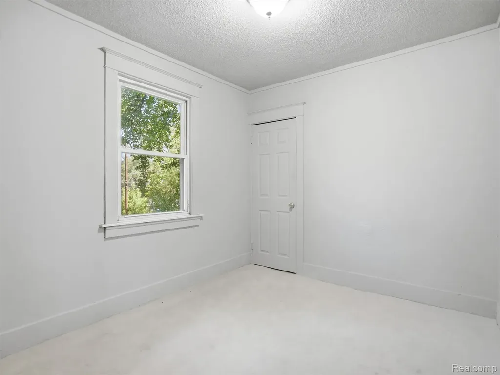45 Kemp Street Pontiac City MI 48342