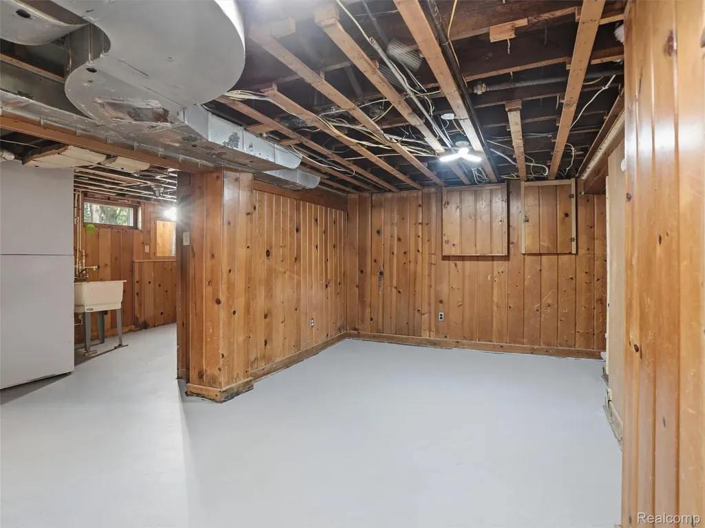 45 Kemp Street Pontiac City MI 48342