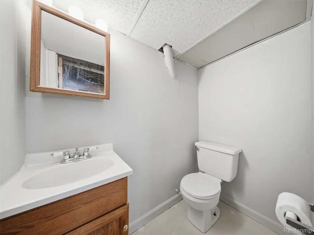 45 Kemp Street Pontiac City MI 48342