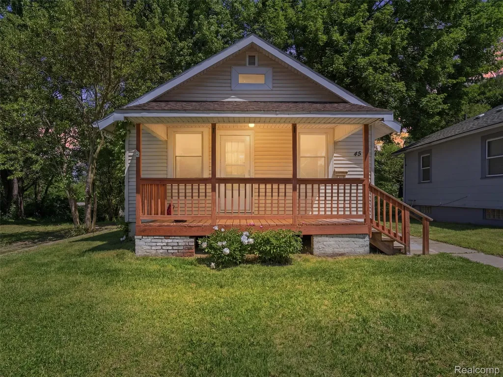 45 Kemp Street Pontiac City MI 48342