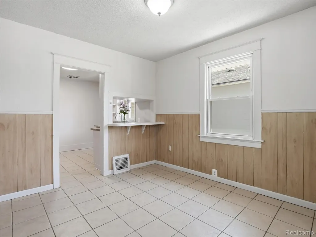 45 Kemp Street Pontiac City MI 48342