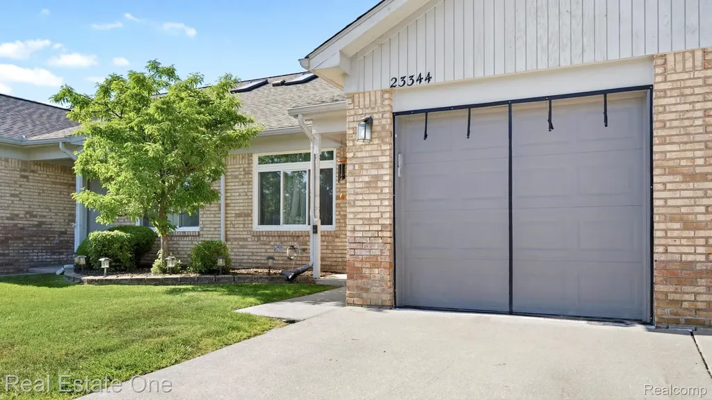 23344 Bunte Court Brownstown Charter Township MI 48183