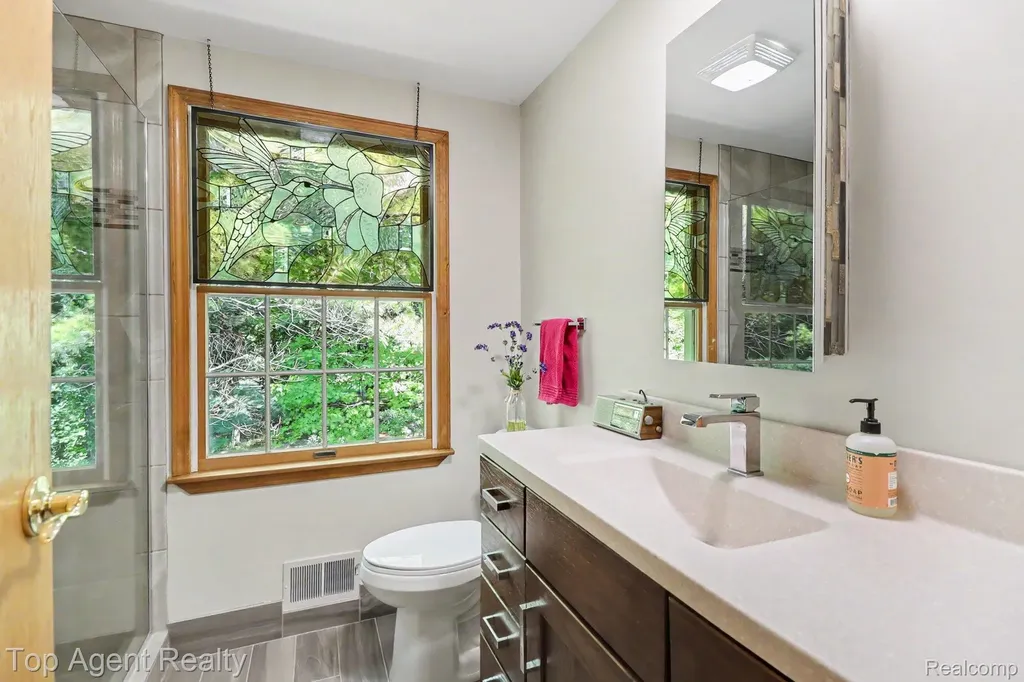 2411 Farmbrook Trail Addison Township MI 48370