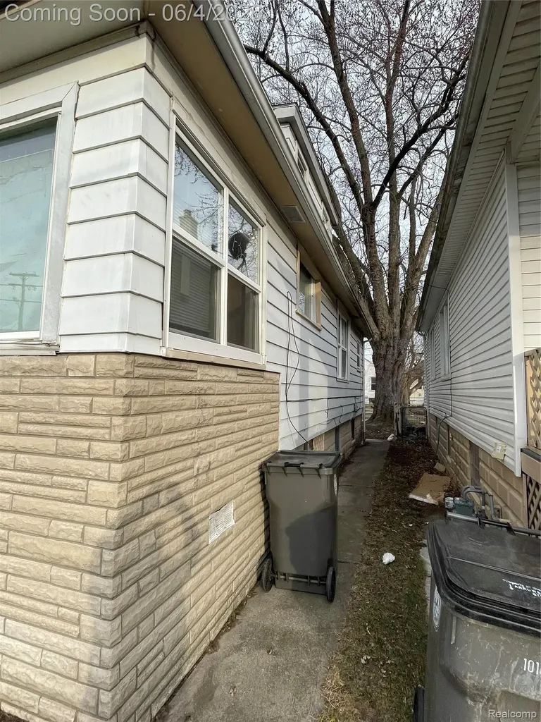 4525 6th Street Ecorse City MI 48229