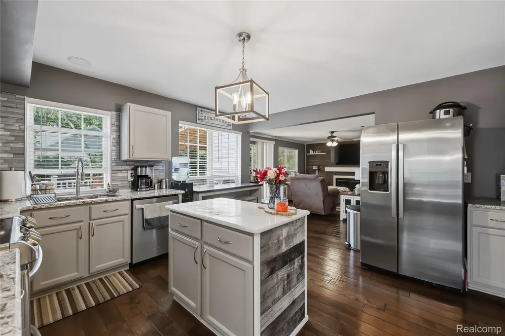 6003 Cedar Bend Drive Independence Charter Township MI 48346