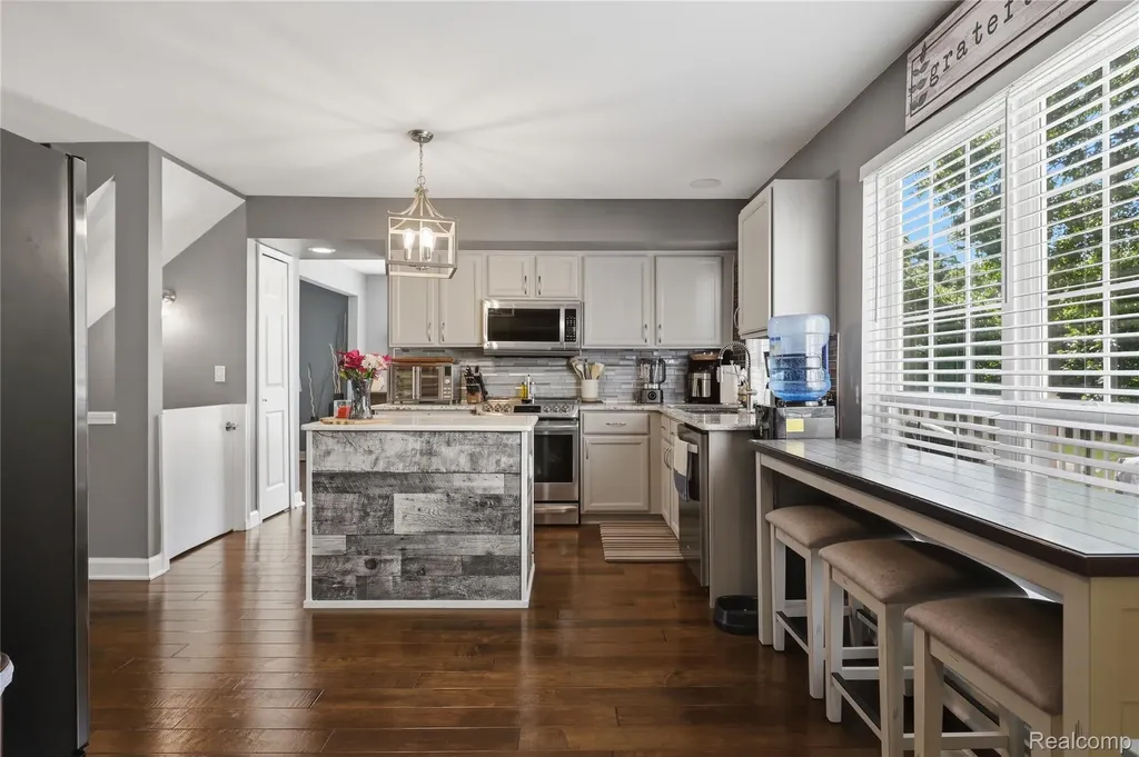 6003 Cedar Bend Drive Independence Charter Township MI 48346