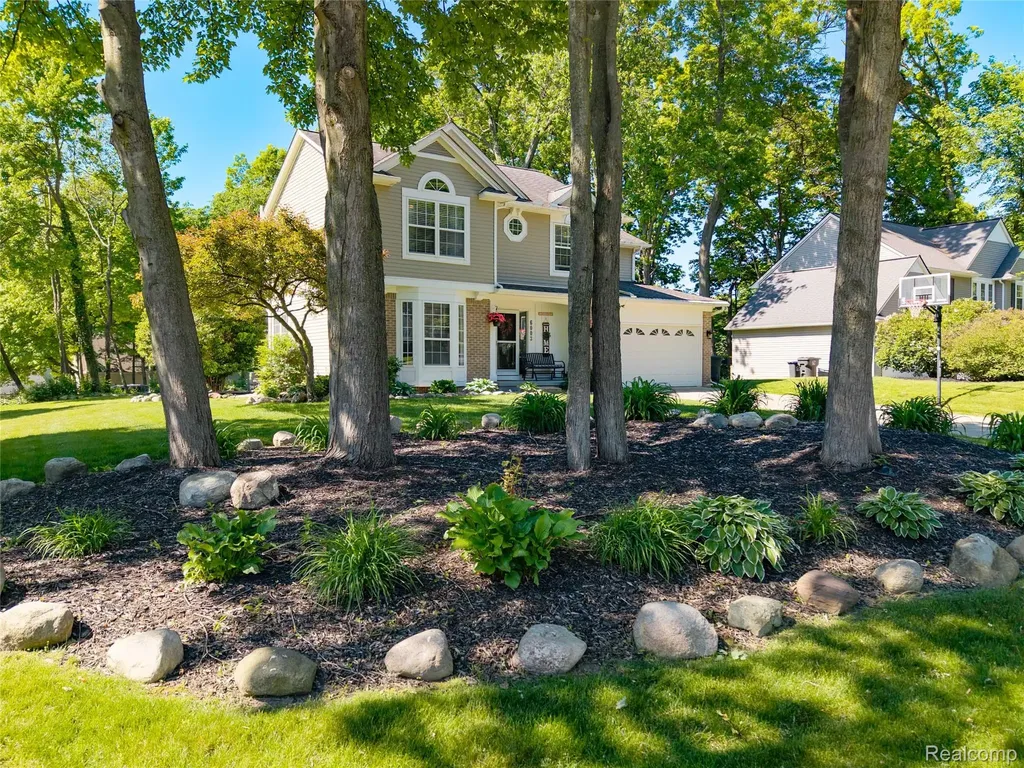 6003 Cedar Bend Drive Independence Charter Township MI 48346