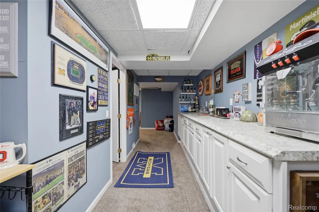 6003 Cedar Bend Drive Independence Charter Township MI 48346