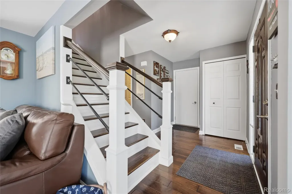 6003 Cedar Bend Drive Independence Charter Township MI 48346