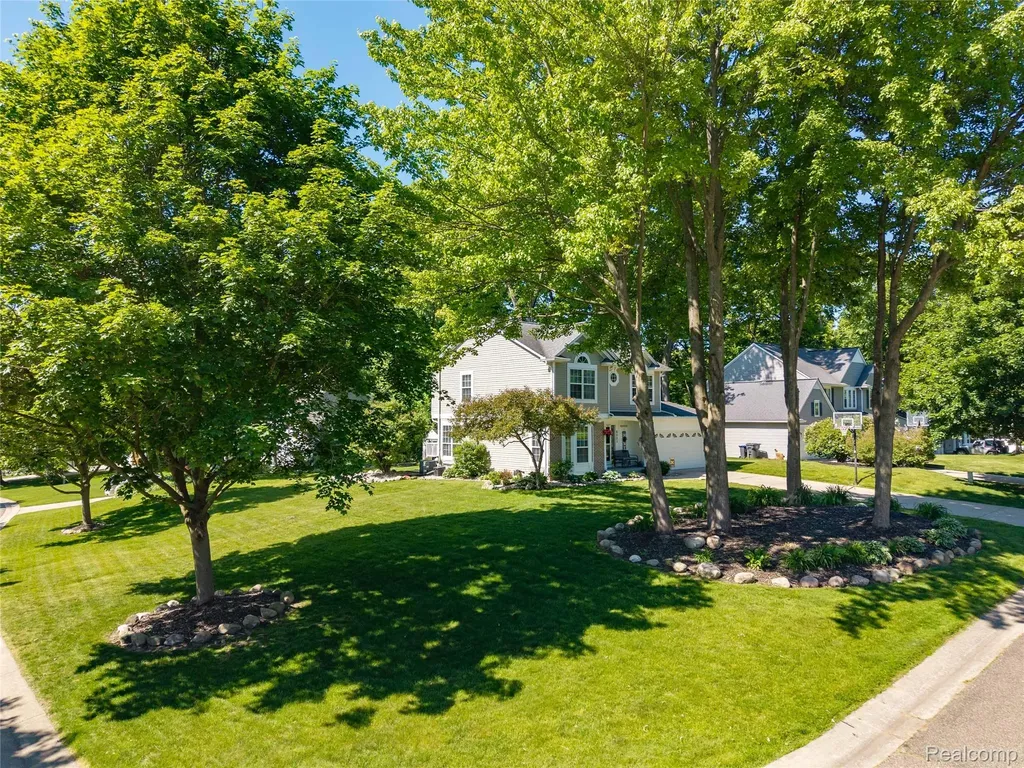 6003 Cedar Bend Drive Independence Charter Township MI 48346