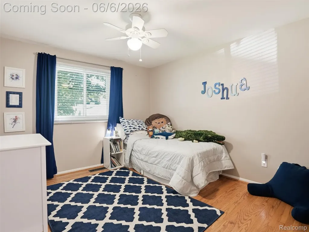 6623 Pine Eagle Lane West Bloomfield Charter Township MI 48322