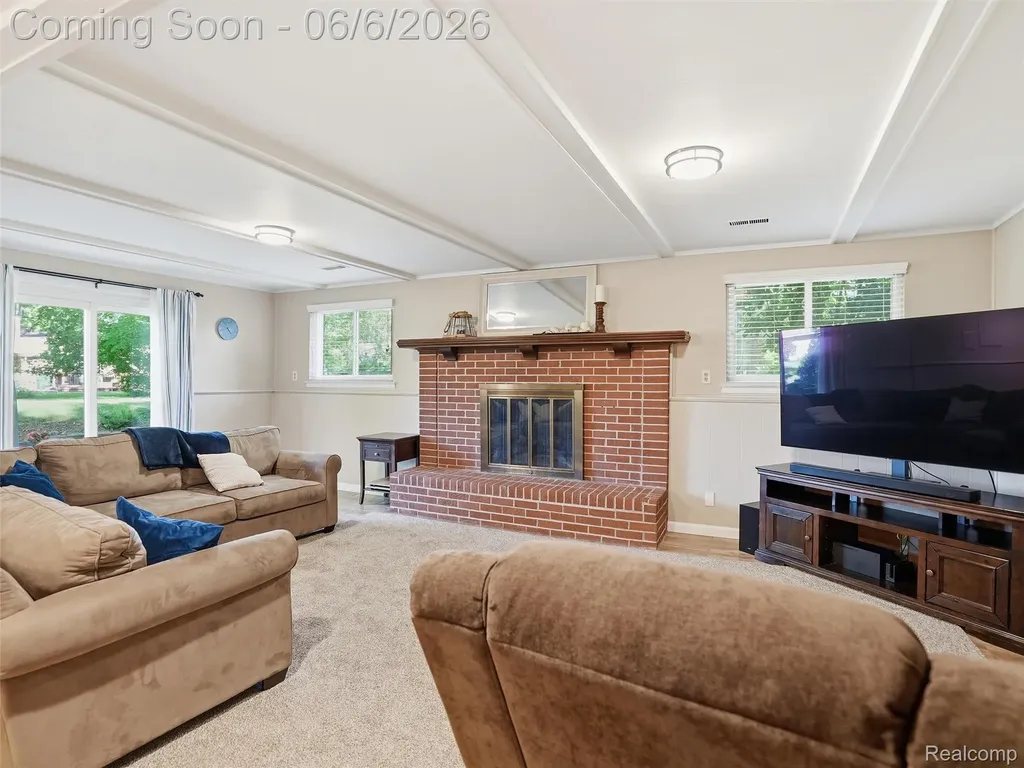 6623 Pine Eagle Lane West Bloomfield Charter Township MI 48322