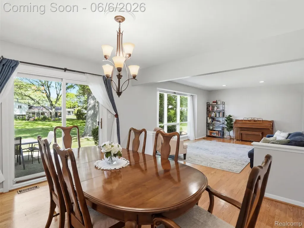 6623 Pine Eagle Lane West Bloomfield Charter Township MI 48322