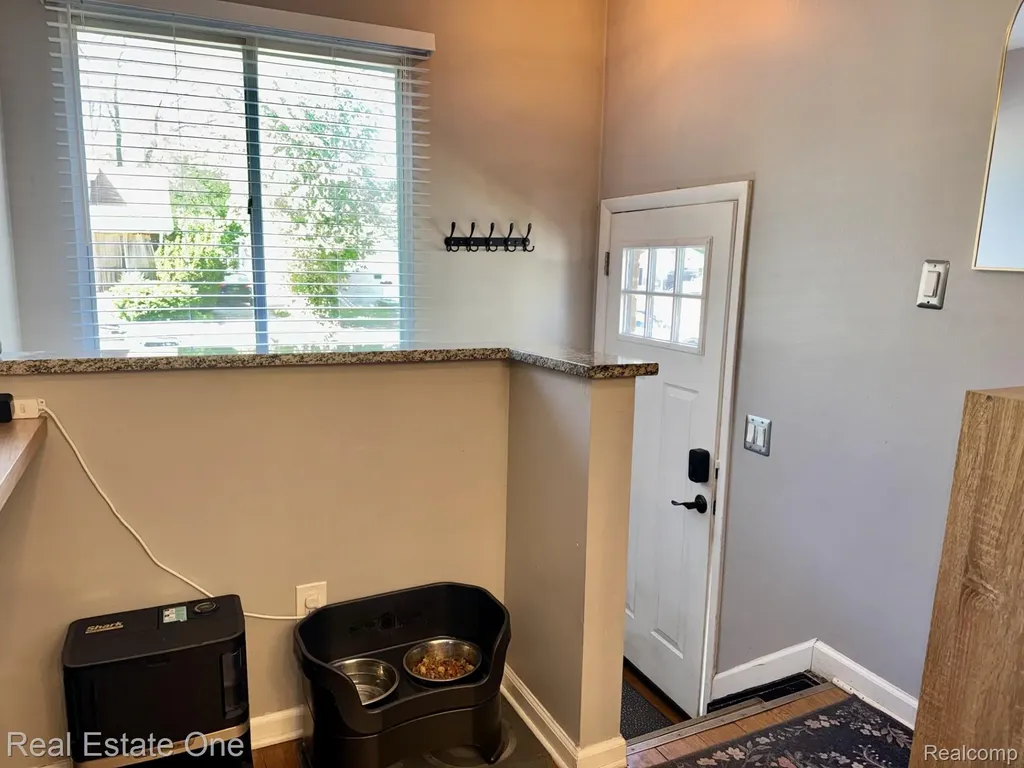 311 W Brockton Avenue Madison Heights City MI 48071