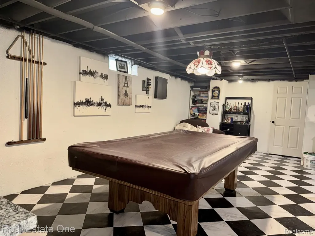311 W Brockton Avenue Madison Heights City MI 48071