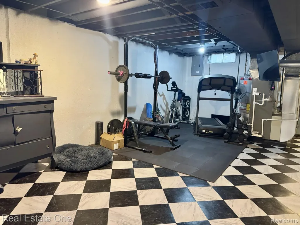 311 W Brockton Avenue Madison Heights City MI 48071