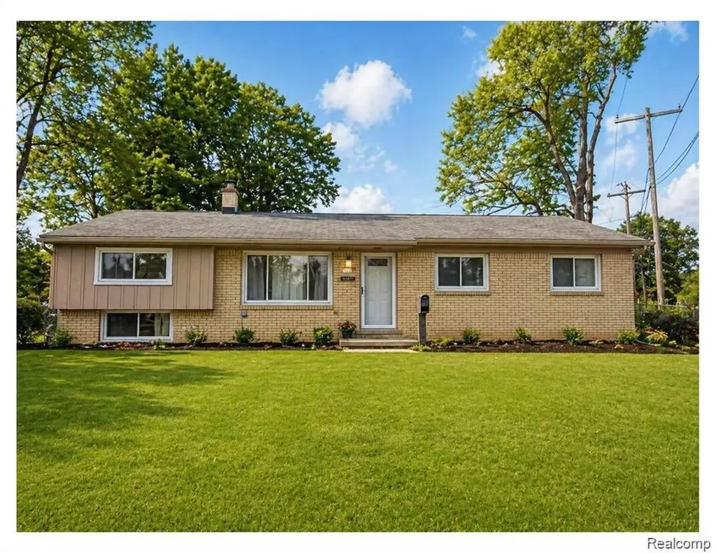 11360 Deno Court Sterling Heights City MI 48314