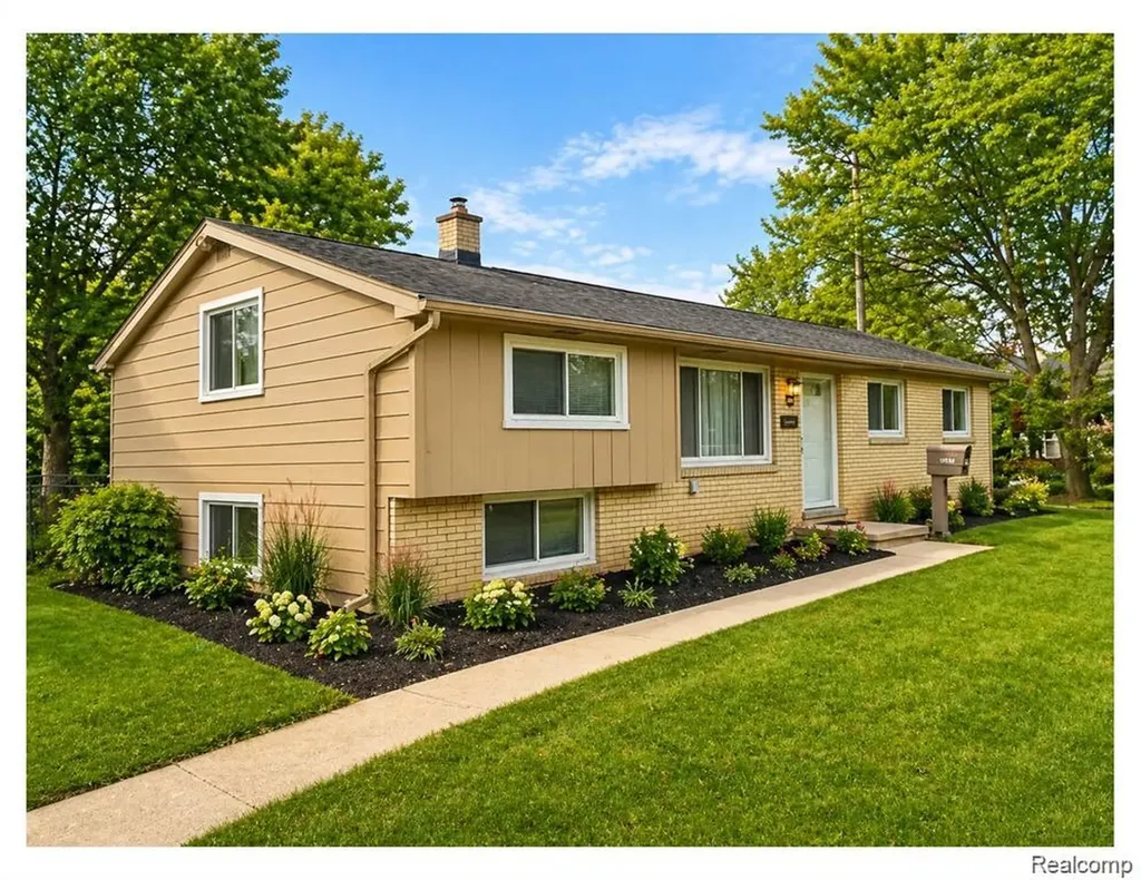 11360 Deno Court Sterling Heights City MI 48314