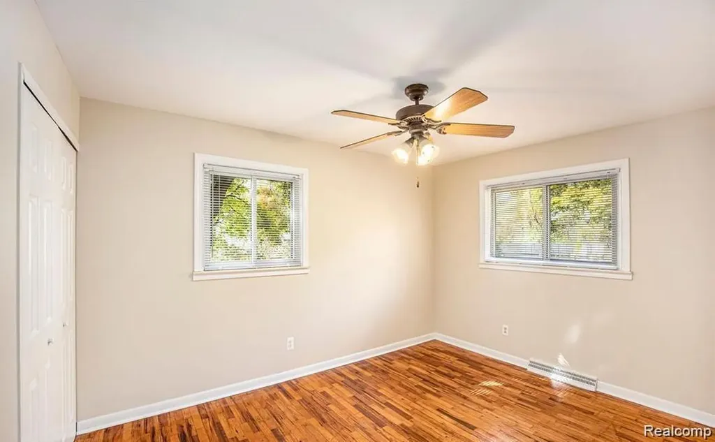 11360 Deno Court Sterling Heights City MI 48314