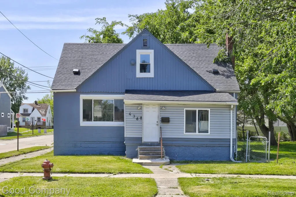 436 E George Avenue Hazel Park City MI 48030