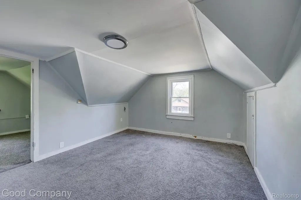 436 E George Avenue Hazel Park City MI 48030