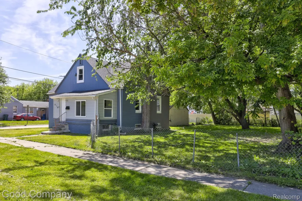 436 E George Avenue Hazel Park City MI 48030