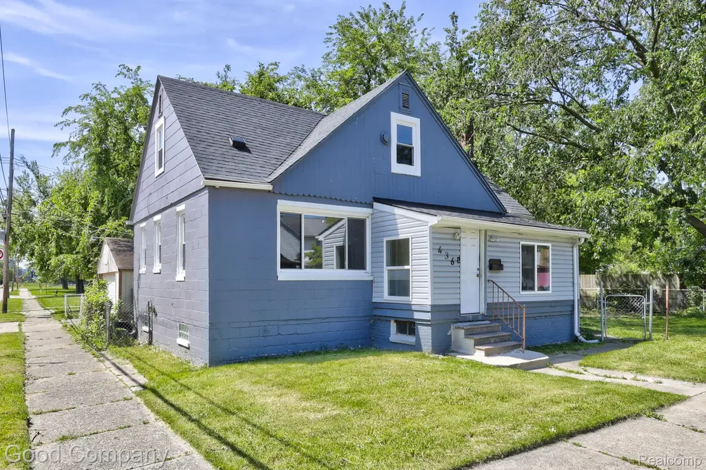 436 E George Avenue Hazel Park City MI 48030