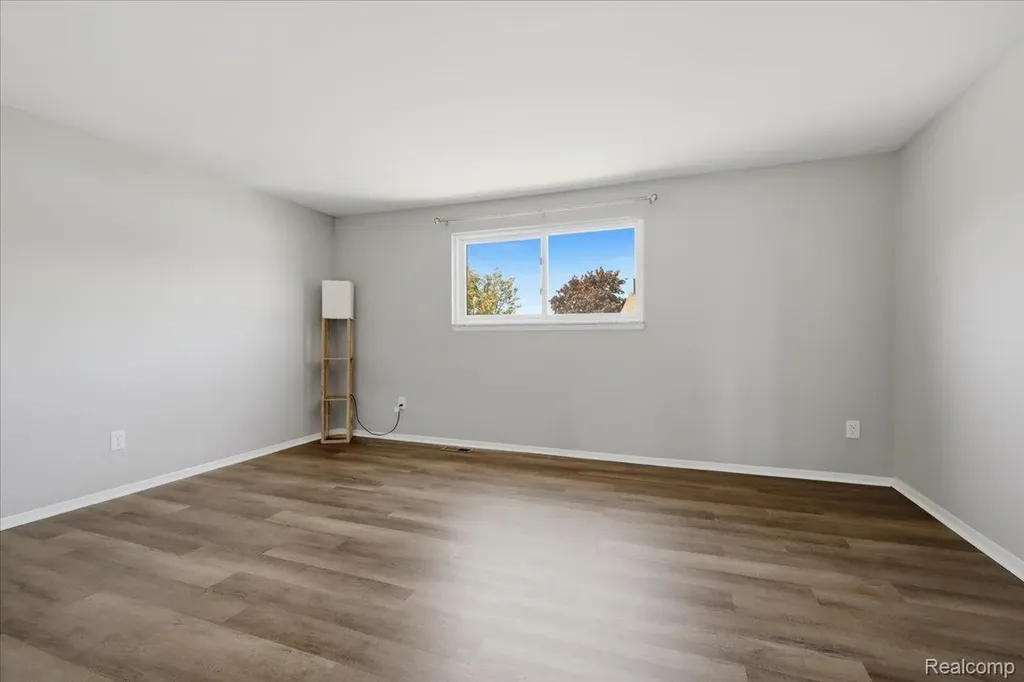 16345 Benmar Drive Roseville City MI 48066