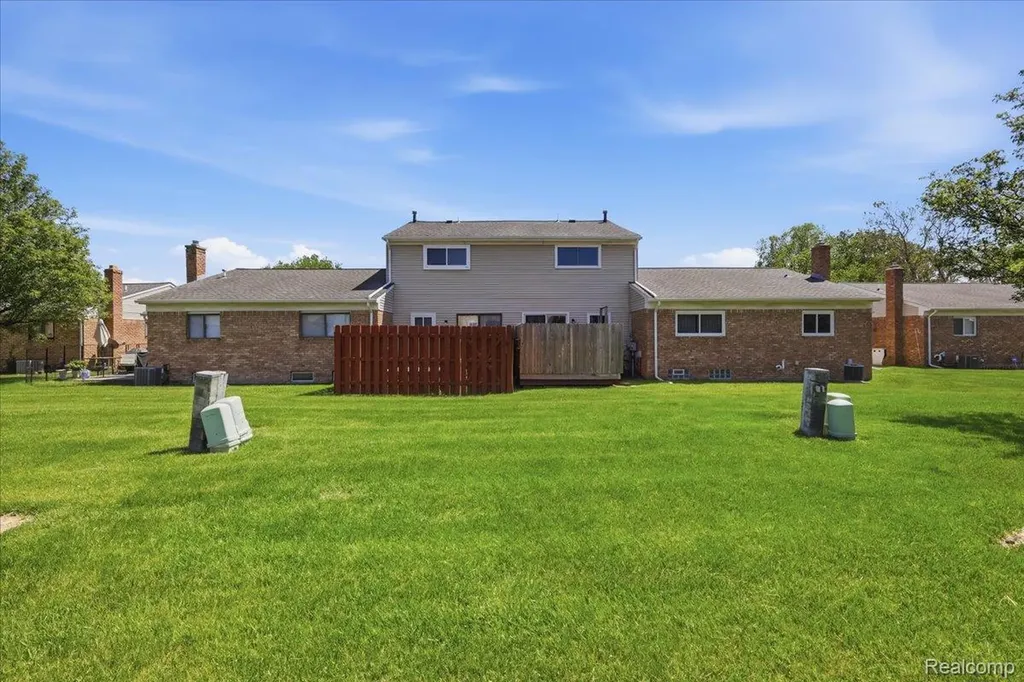 16345 Benmar Drive Roseville City MI 48066