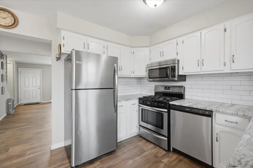 16345 Benmar Drive Roseville City MI 48066