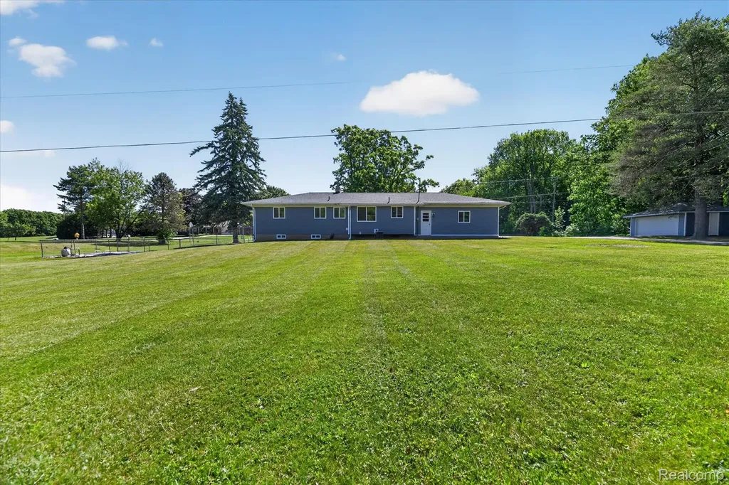 2250 Montague Road Davison City MI 48423