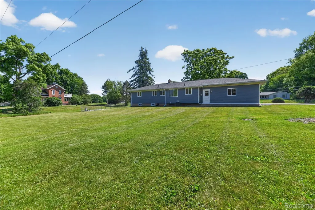 2250 Montague Road Davison City MI 48423