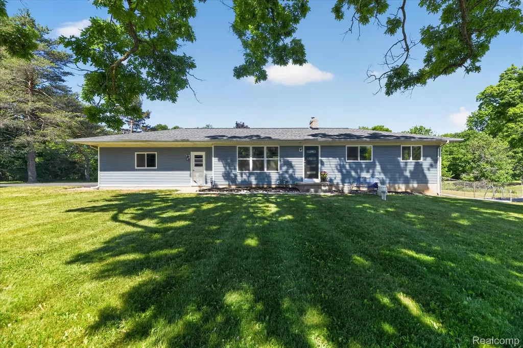 2250 Montague Road Davison City MI 48423