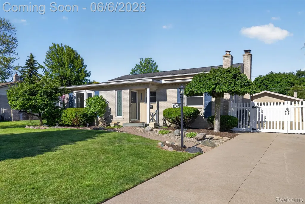 33942 Coachwood Drive Sterling Heights City MI 48312