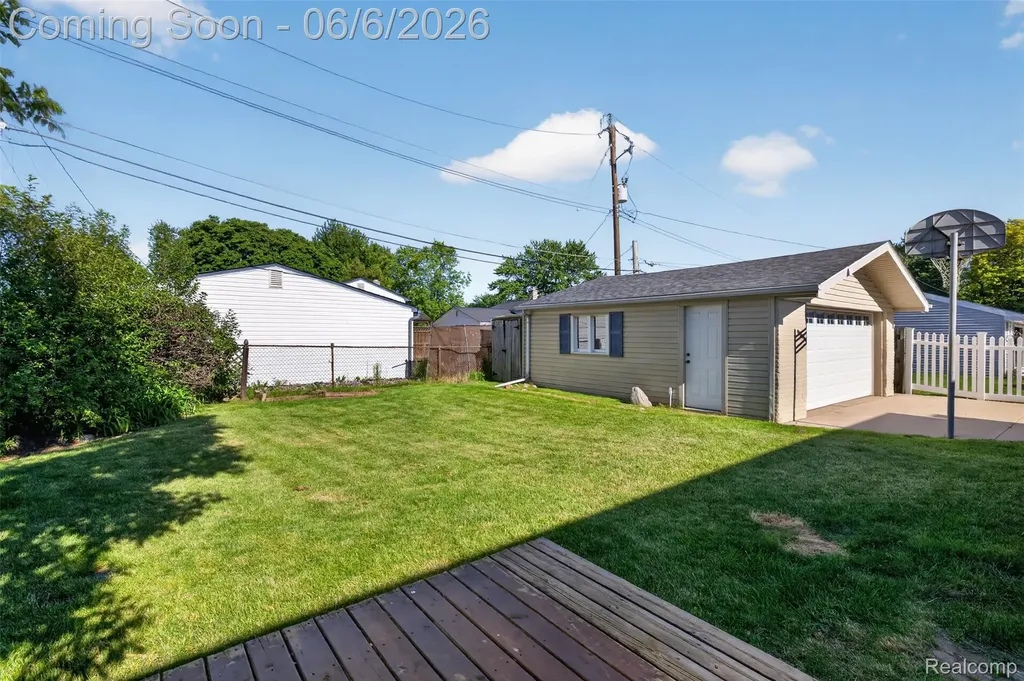 33942 Coachwood Drive Sterling Heights City MI 48312