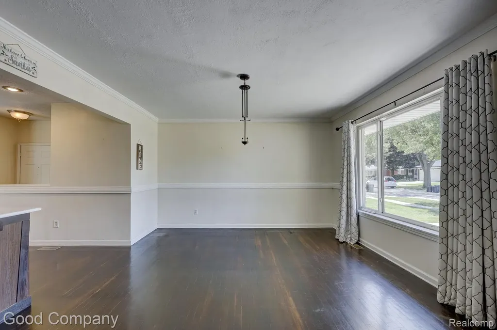 2742 Downey Drive Troy City MI 48083