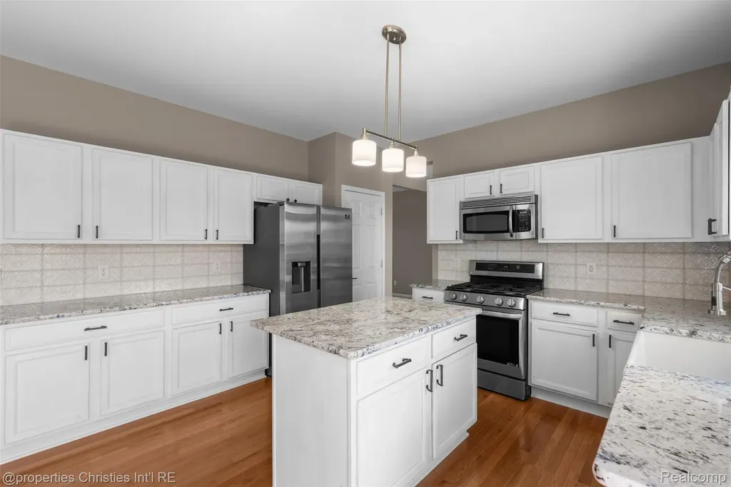 9670 Wexford Drive Superior Charter Township MI 48198