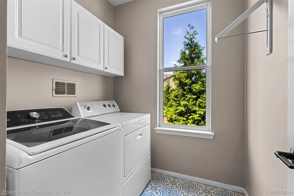 9670 Wexford Drive Superior Charter Township MI 48198