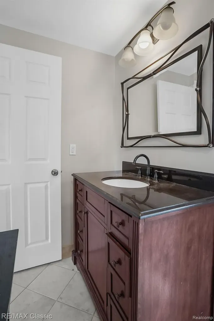 19580 Crystal Lake Drive Northville City MI 48167
