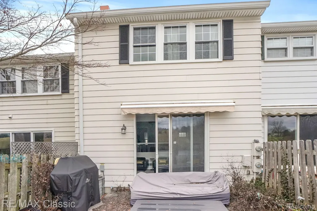 19580 Crystal Lake Drive Northville City MI 48167