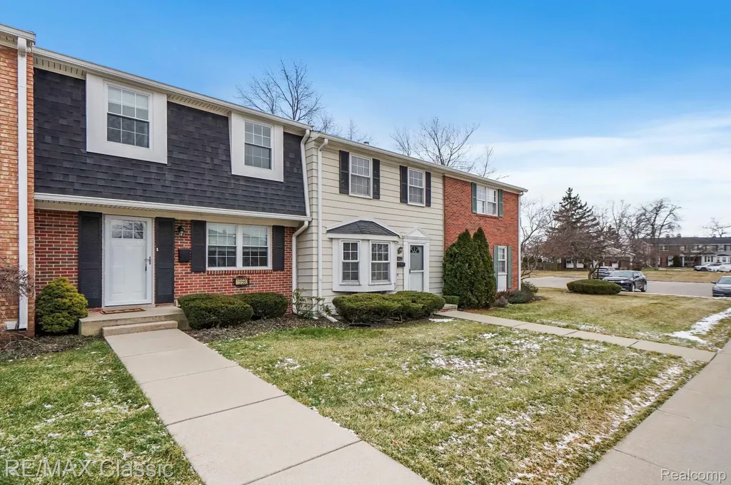 19580 Crystal Lake Drive Northville City MI 48167