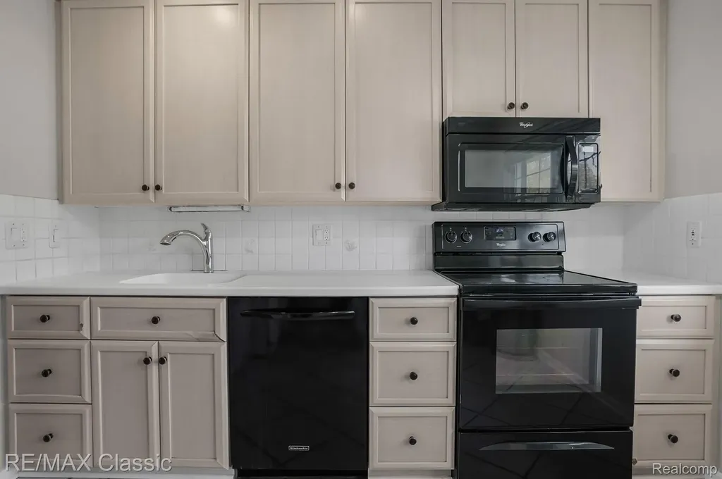 19580 Crystal Lake Drive Northville City MI 48167