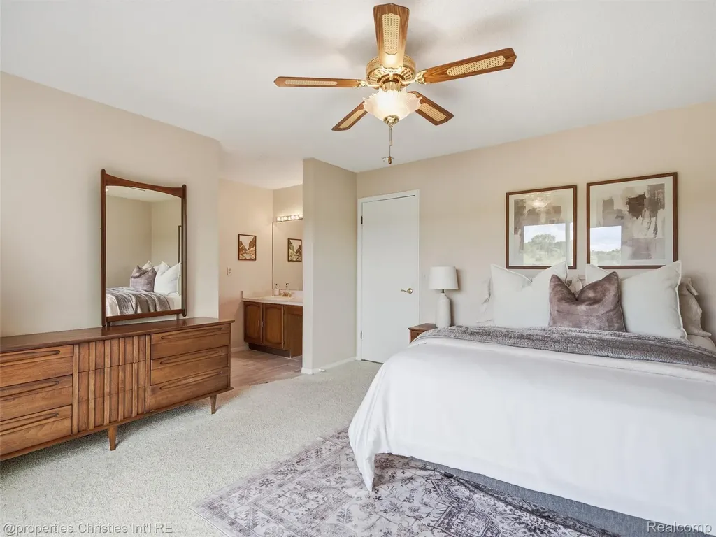 1721 Imperial Drive Highland Charter Township MI 48356